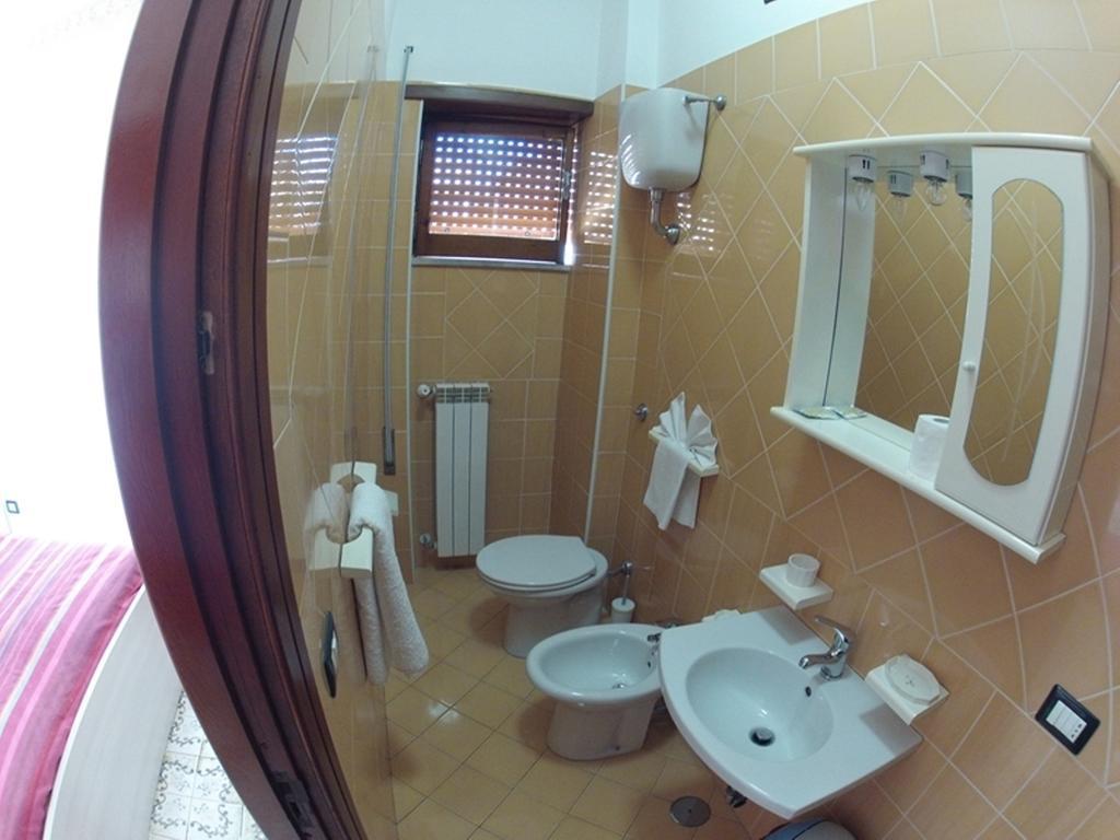 Hotel Aurora Скаурі Екстер'єр фото