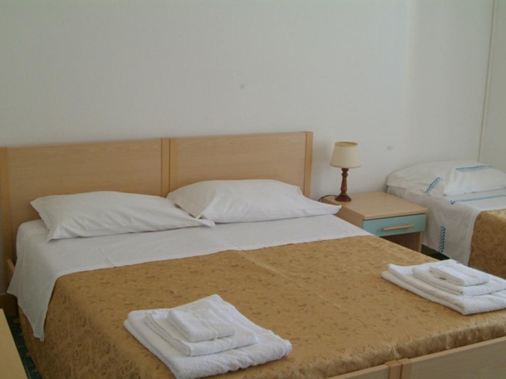 Hotel Aurora Скаурі Екстер'єр фото